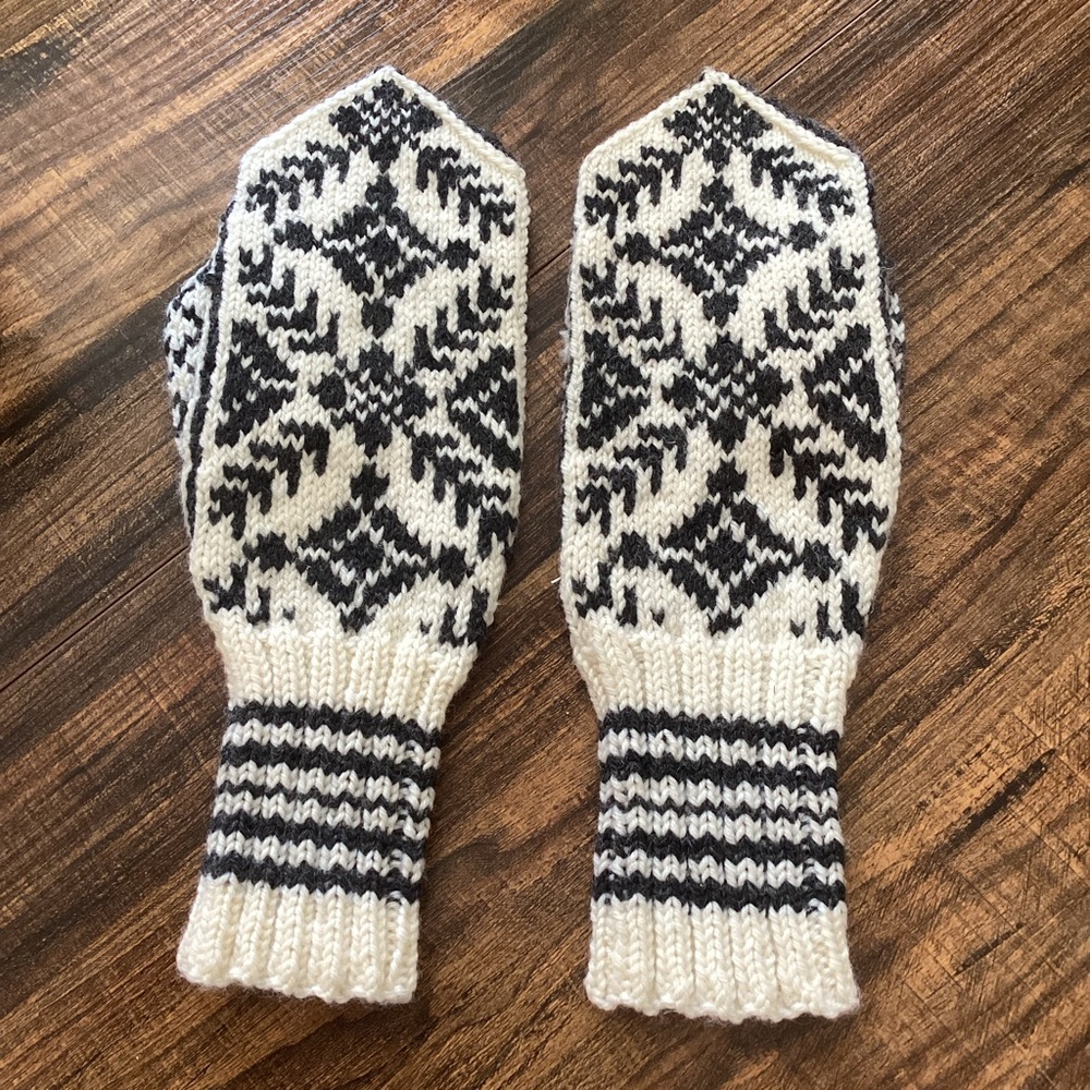 Dark Grey and White Patterned Mittens